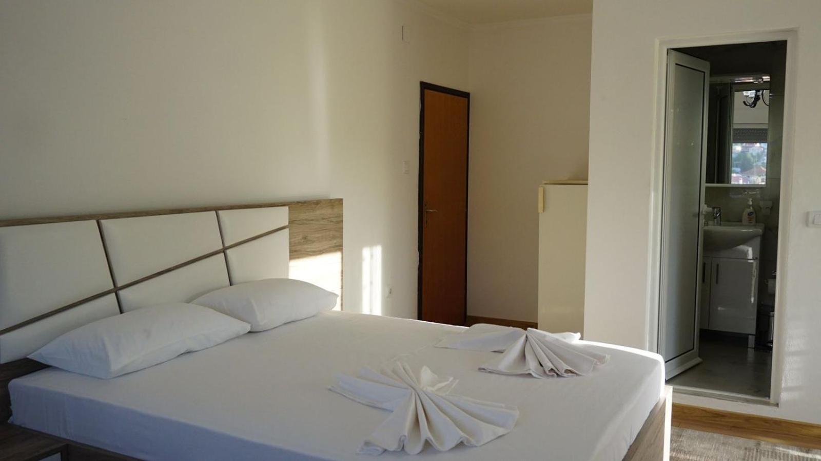 Guesthouse Sinani Ulcinj Extérieur photo