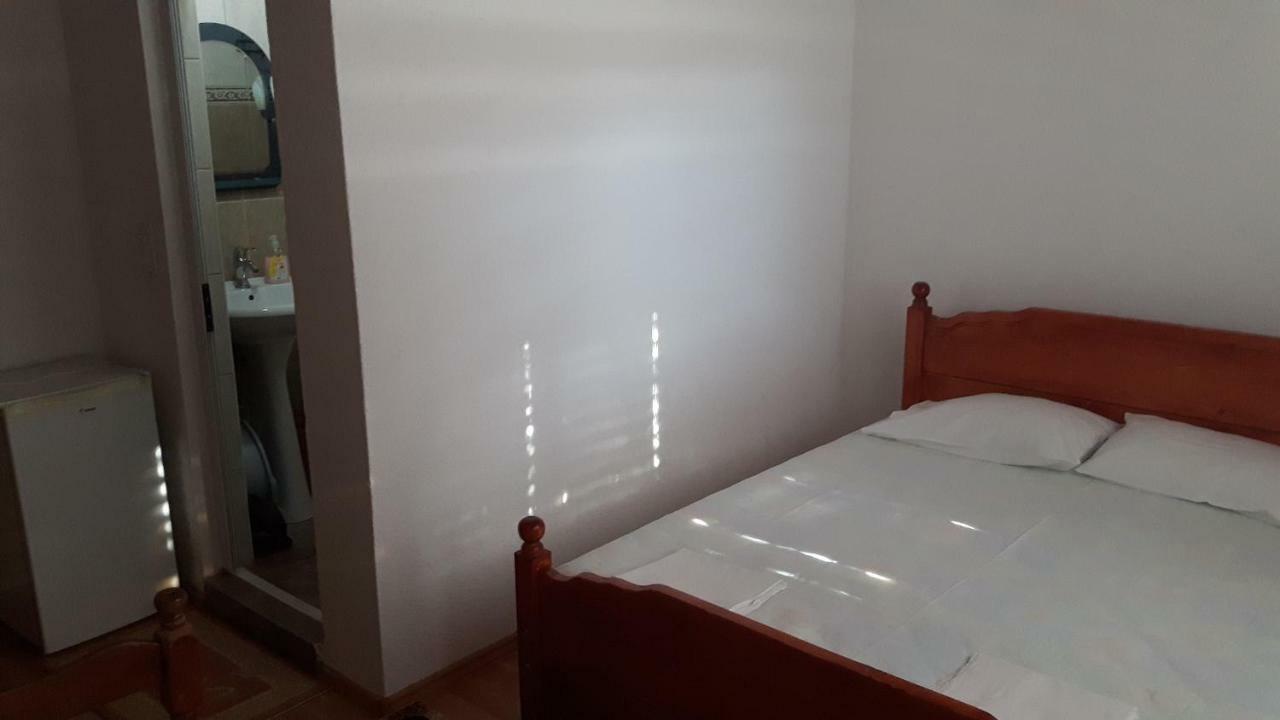 Guesthouse Sinani Ulcinj Extérieur photo